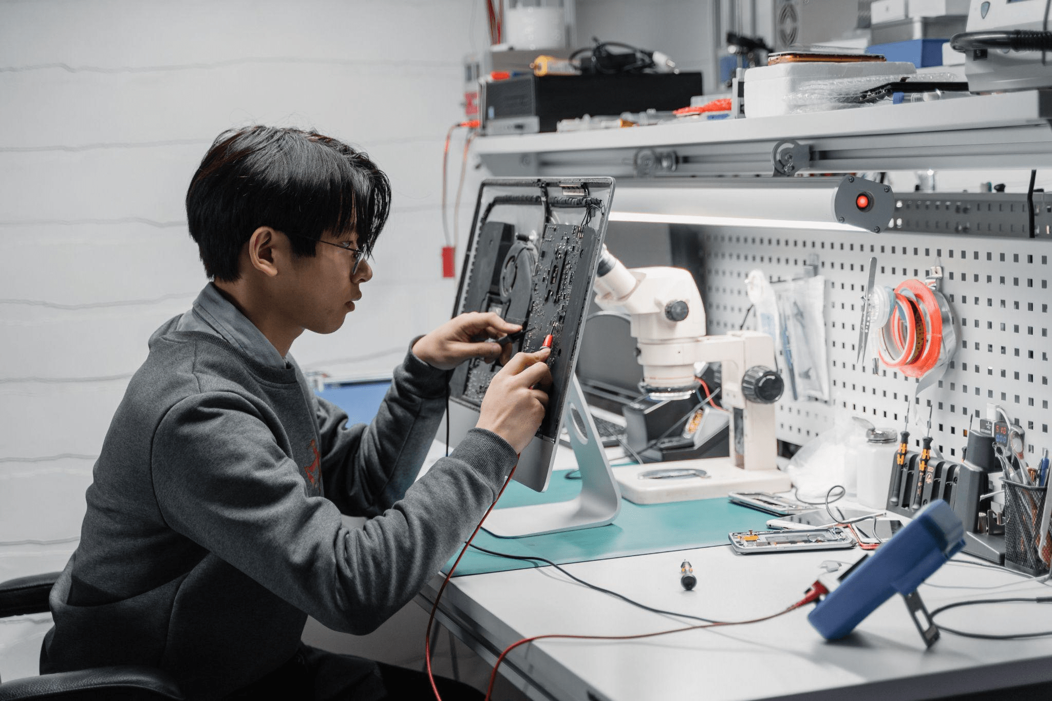 Engineer designing HDI PCB